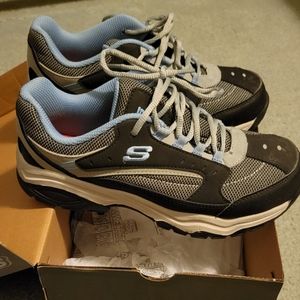 Steal toe slip resistant sketches shoes size 8